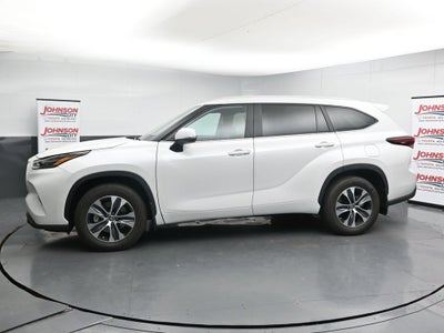 2024 Toyota Highlander XLE