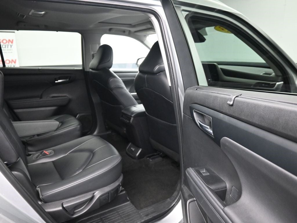 2023 Toyota Highlander XLE AWD