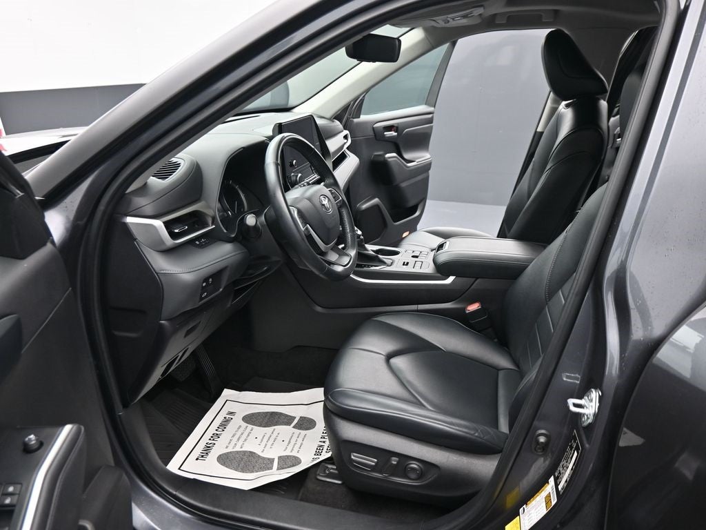 2023 Toyota Highlander XLE