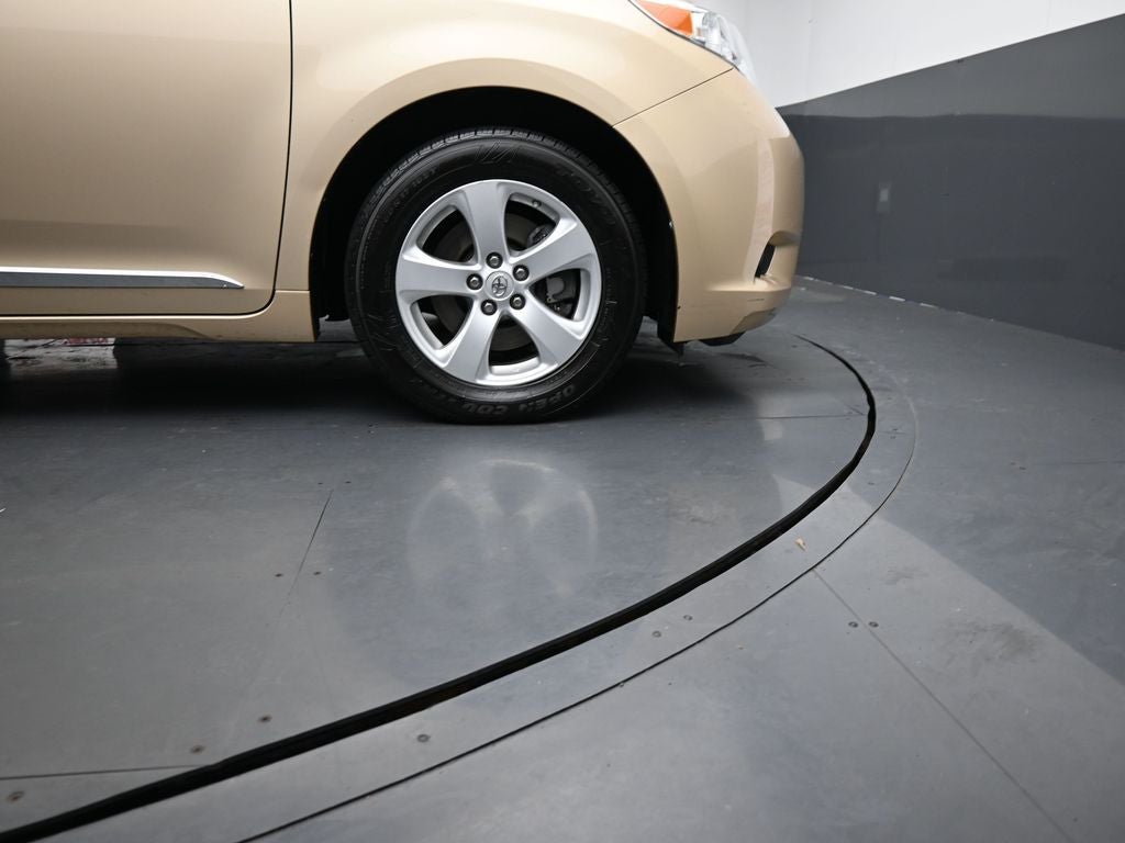 2014 Toyota Sienna LE