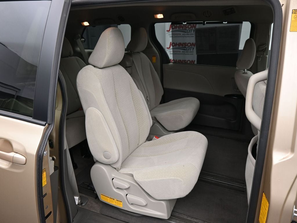 2014 Toyota Sienna LE