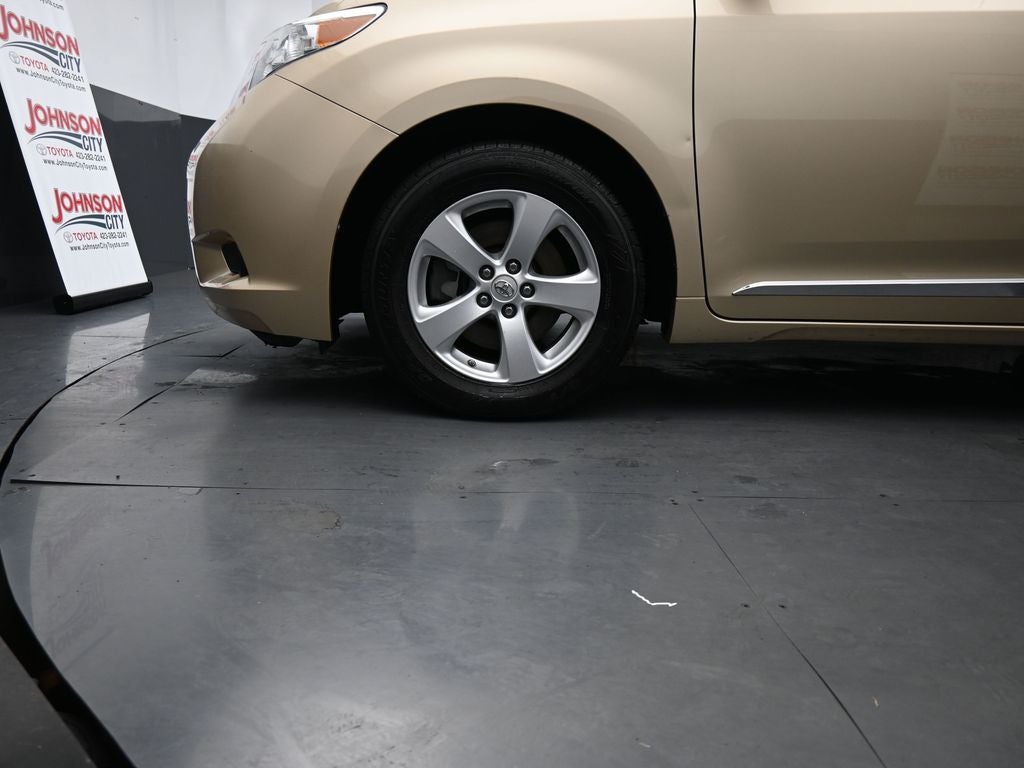 2014 Toyota Sienna LE