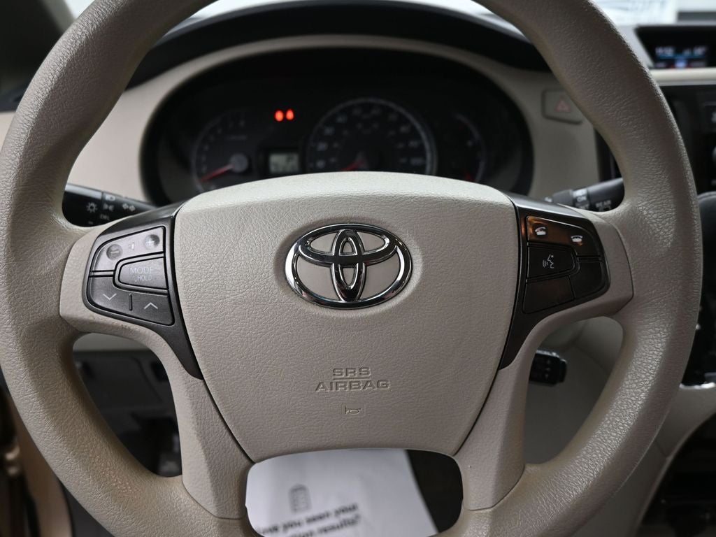 2014 Toyota Sienna LE