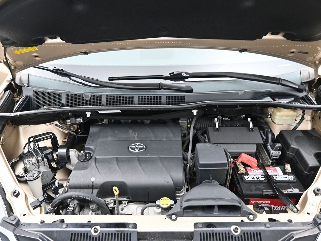 2014 Toyota Sienna LE