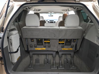 2014 Toyota Sienna LE