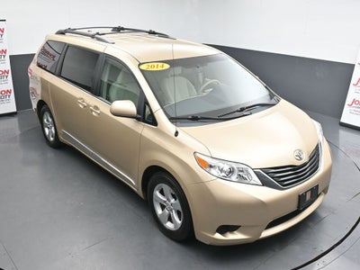 2014 Toyota Sienna LE