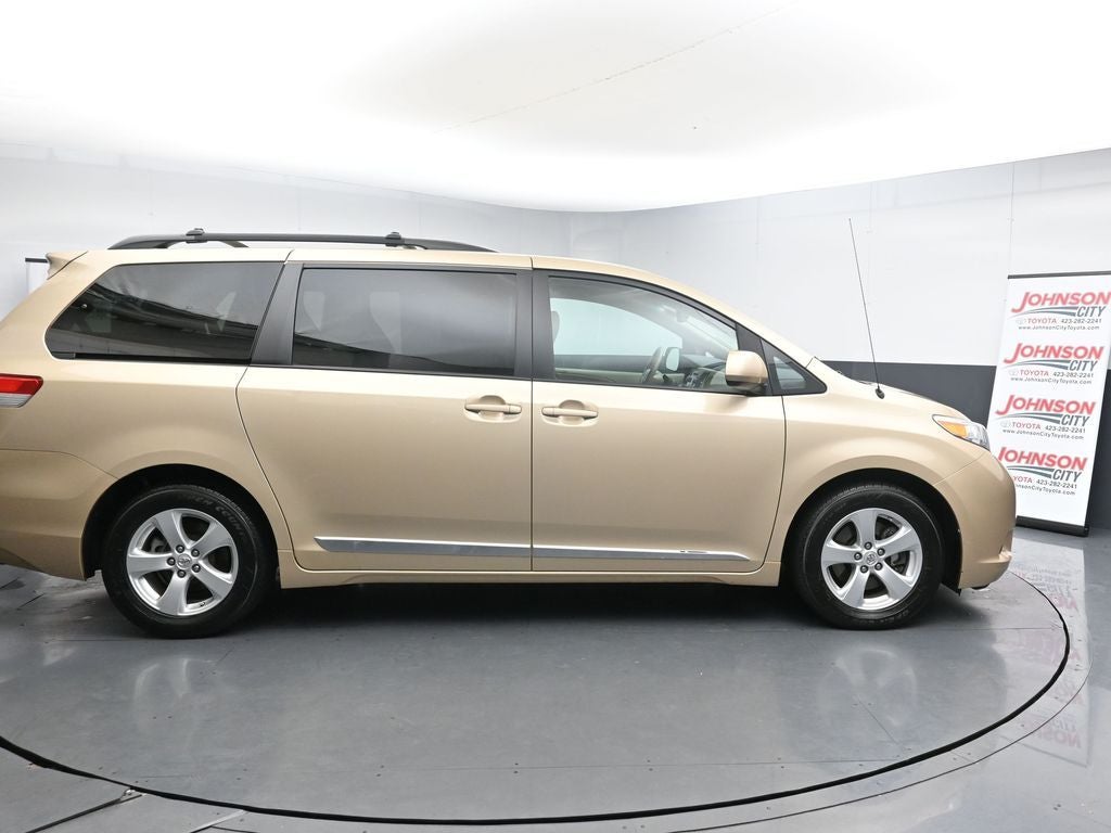 2014 Toyota Sienna LE