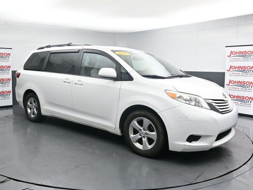 2015 Toyota Sienna LE 8 Passenger