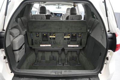 2015 Toyota Sienna LE 8 Passenger
