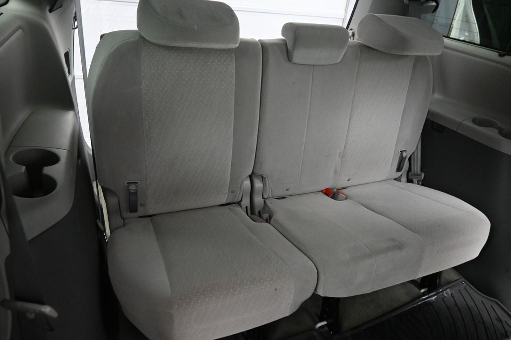 2015 Toyota Sienna LE 8 Passenger
