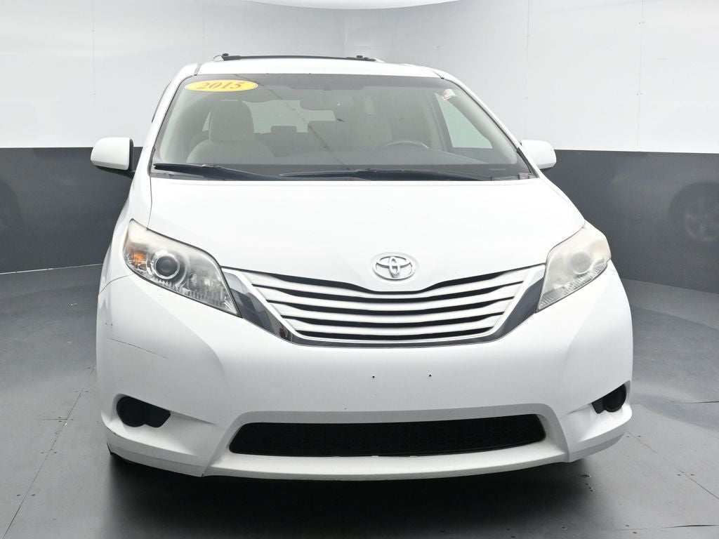 2015 Toyota Sienna LE 8 Passenger