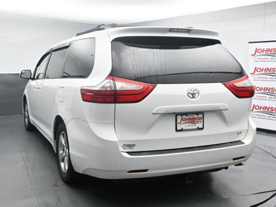 2015 Toyota Sienna LE 8 Passenger