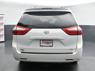 2015 Toyota Sienna LE 8 Passenger