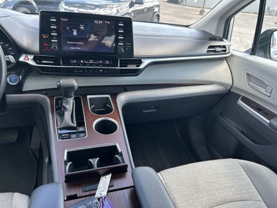 2024 Toyota Sienna LE 8 Passenger