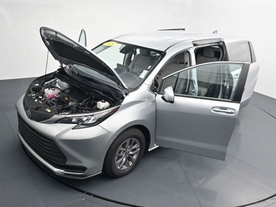 2024 Toyota Sienna LE 8 Passenger
