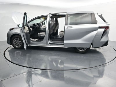 2024 Toyota Sienna LE 8 Passenger
