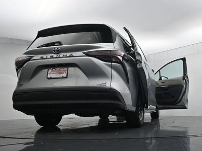 2024 Toyota Sienna LE 8 Passenger