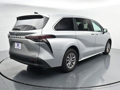 2024 Toyota Sienna LE 8 Passenger