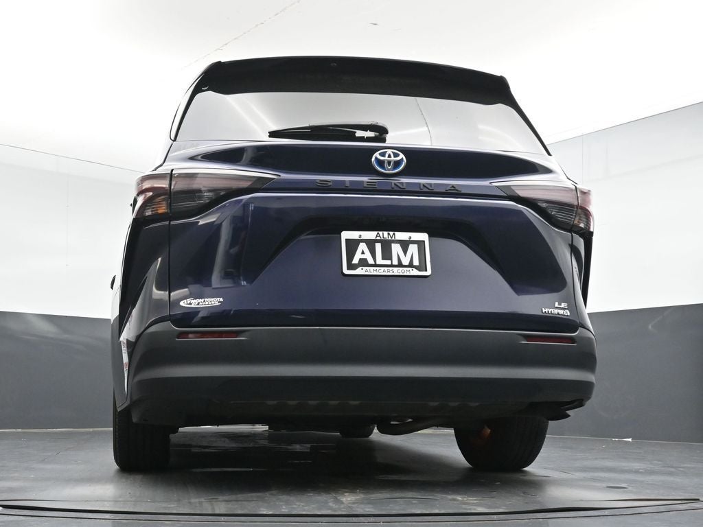 2024 Toyota Sienna LE 8 Passenger