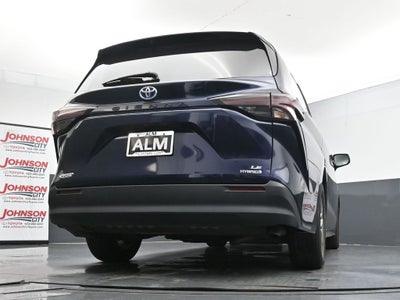 2024 Toyota Sienna LE 8 Passenger