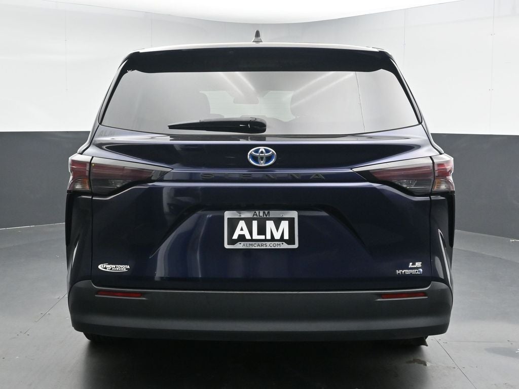 2024 Toyota Sienna LE 8 Passenger