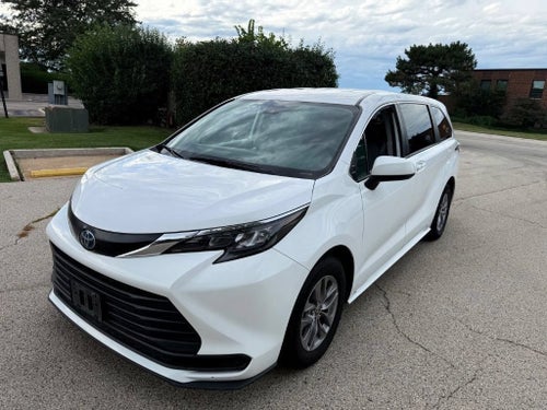 2024 Toyota Sienna LE 8 Passenger