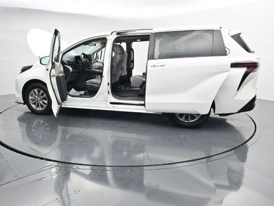 2024 Toyota Sienna LE 8 Passenger