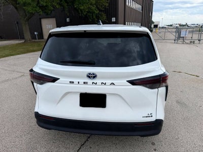 2024 Toyota Sienna LE 8 Passenger