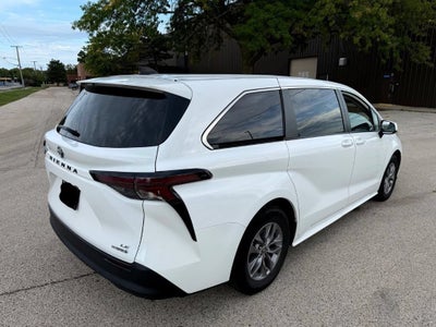 2024 Toyota Sienna LE 8 Passenger