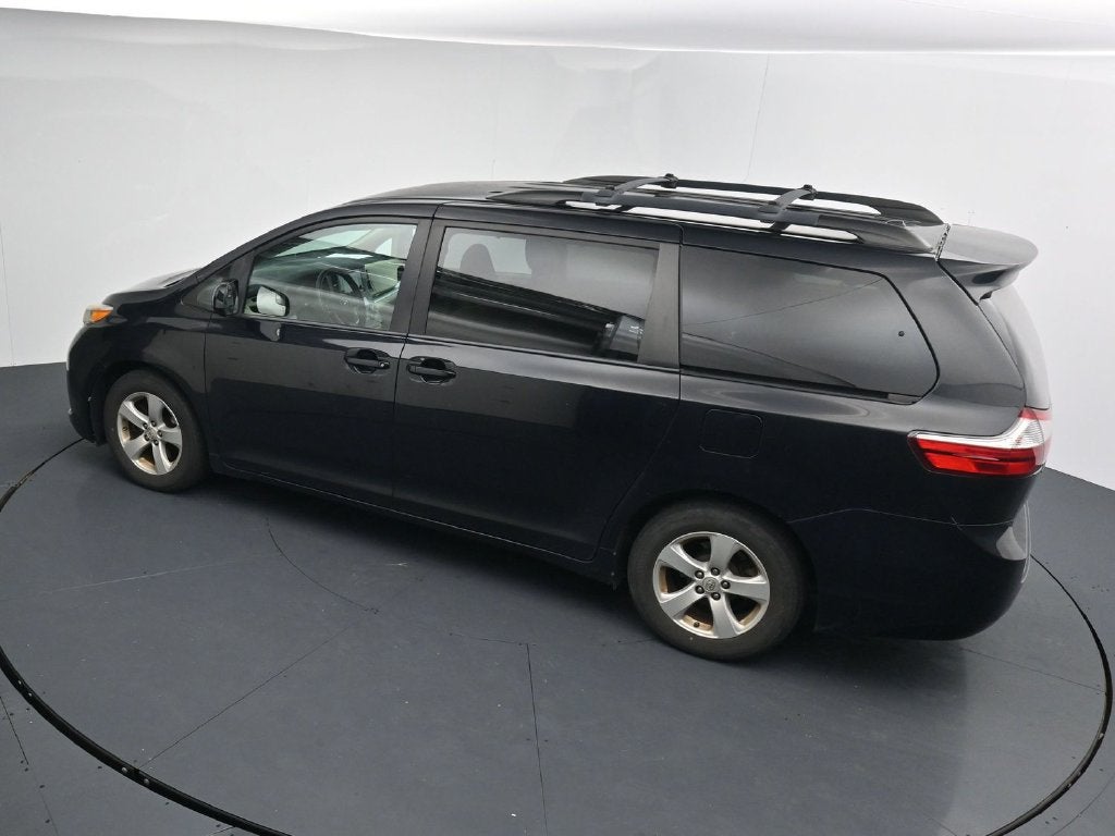 2017 Toyota Sienna LE 8 Passenger
