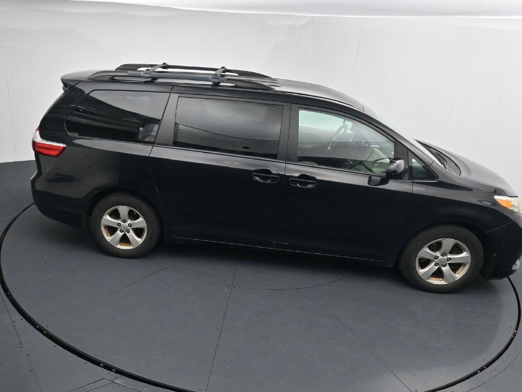 2017 Toyota Sienna LE 8 Passenger