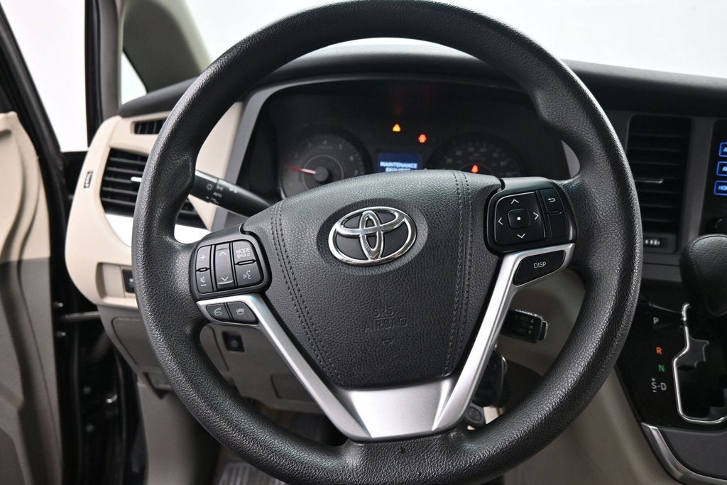 2017 Toyota Sienna LE 8 Passenger