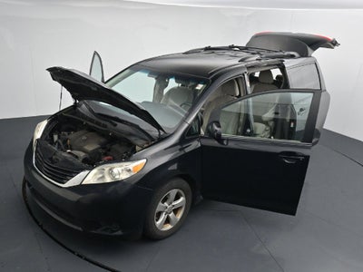 2017 Toyota Sienna LE 8 Passenger