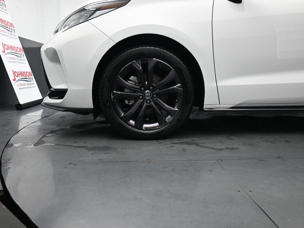 2023 Toyota Sienna XSE 7 Passenger