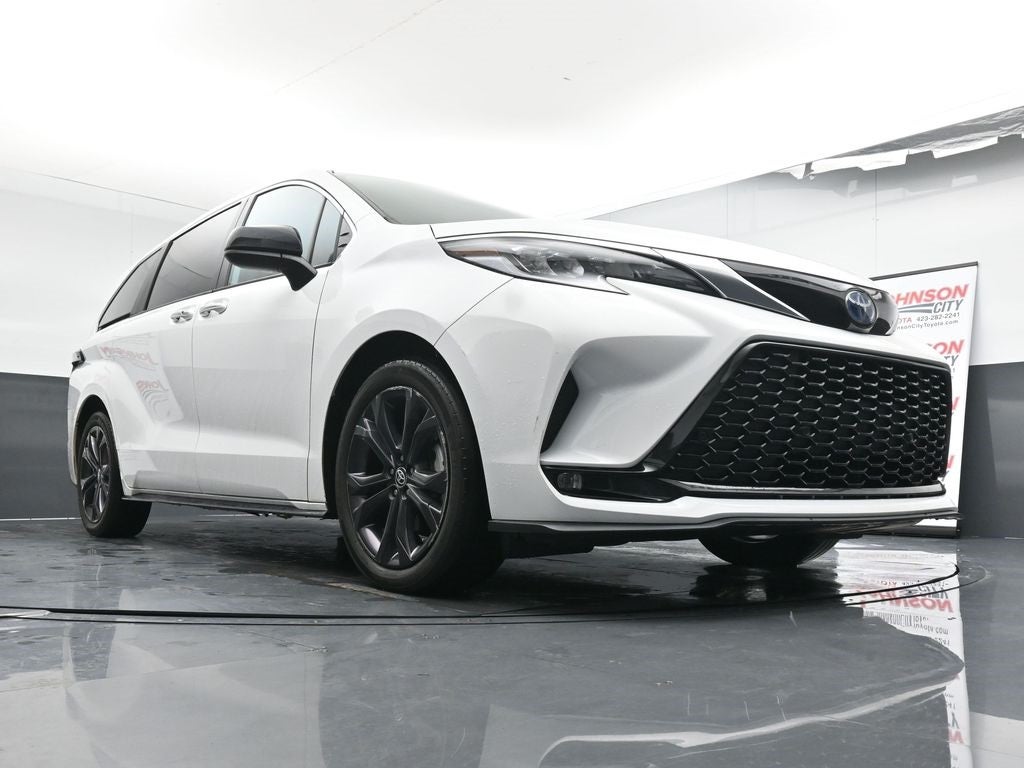 2023 Toyota Sienna XSE 7 Passenger