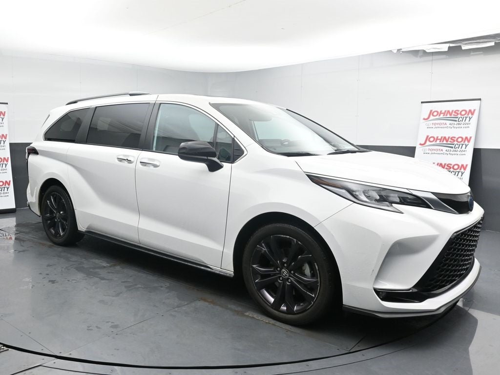 2023 Toyota Sienna XSE 7 Passenger