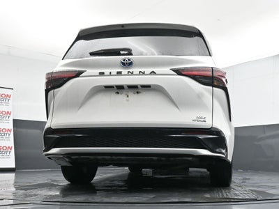 2023 Toyota Sienna XSE 7 Passenger