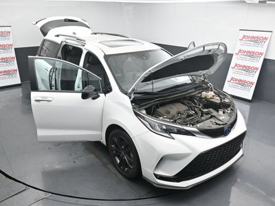 2023 Toyota Sienna XSE 7 Passenger