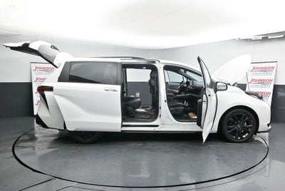 2023 Toyota Sienna XSE 7 Passenger