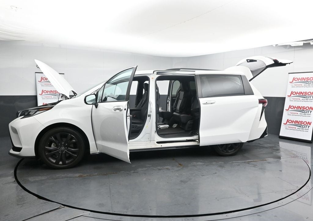 2023 Toyota Sienna XSE 7 Passenger