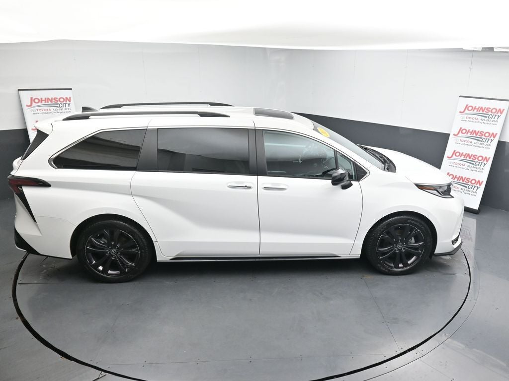 2023 Toyota Sienna XSE 7 Passenger