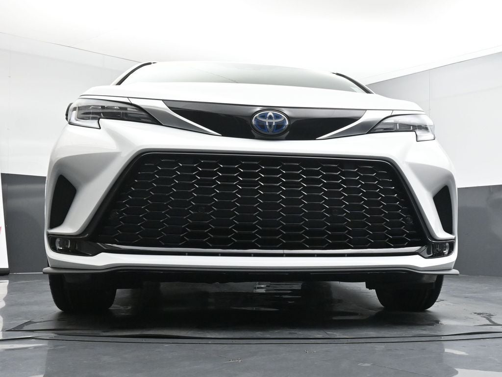 2023 Toyota Sienna XSE 7 Passenger