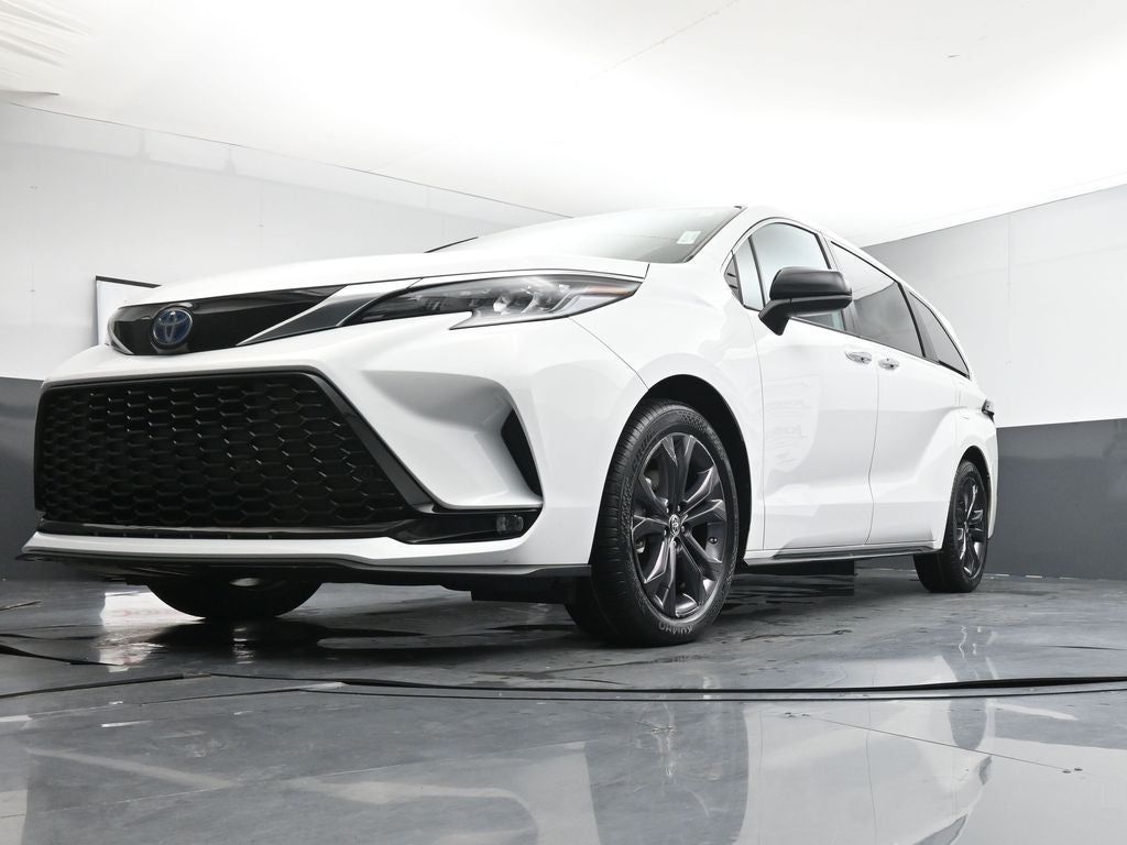 2023 Toyota Sienna XSE 7 Passenger