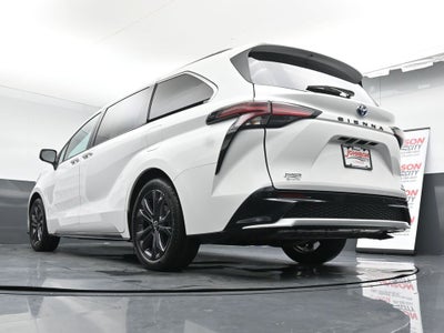 2023 Toyota Sienna XSE 7 Passenger