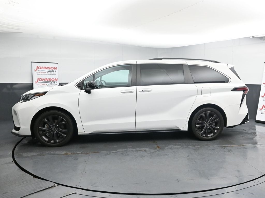 2023 Toyota Sienna XSE 7 Passenger