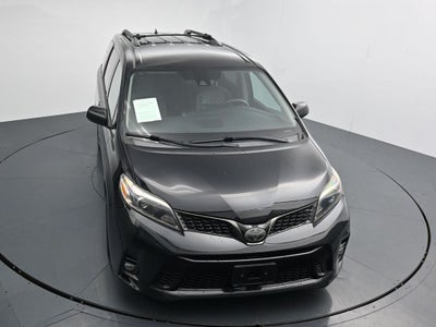 2019 Toyota Sienna SE 8 Passenger