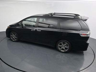 2019 Toyota Sienna SE 8 Passenger