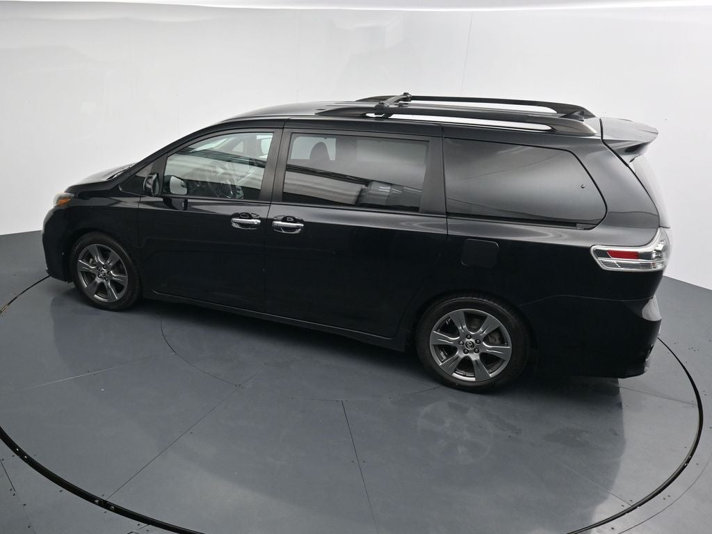 2019 Toyota Sienna SE 8 Passenger