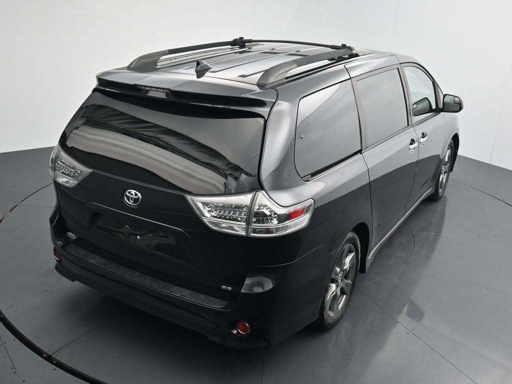 2019 Toyota Sienna SE 8 Passenger