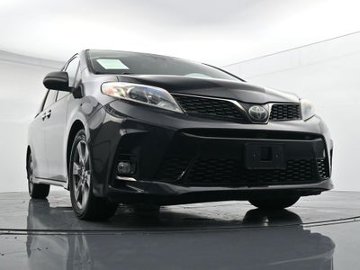 2019 Toyota Sienna SE 8 Passenger